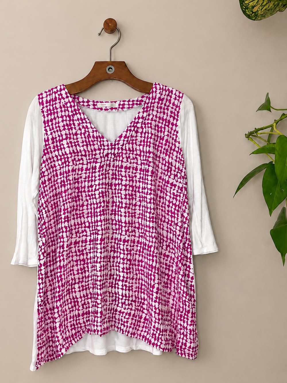 Femme by Tresics Pink White Geometric Tunic Top Women’s Medium 3/4 Sleeve